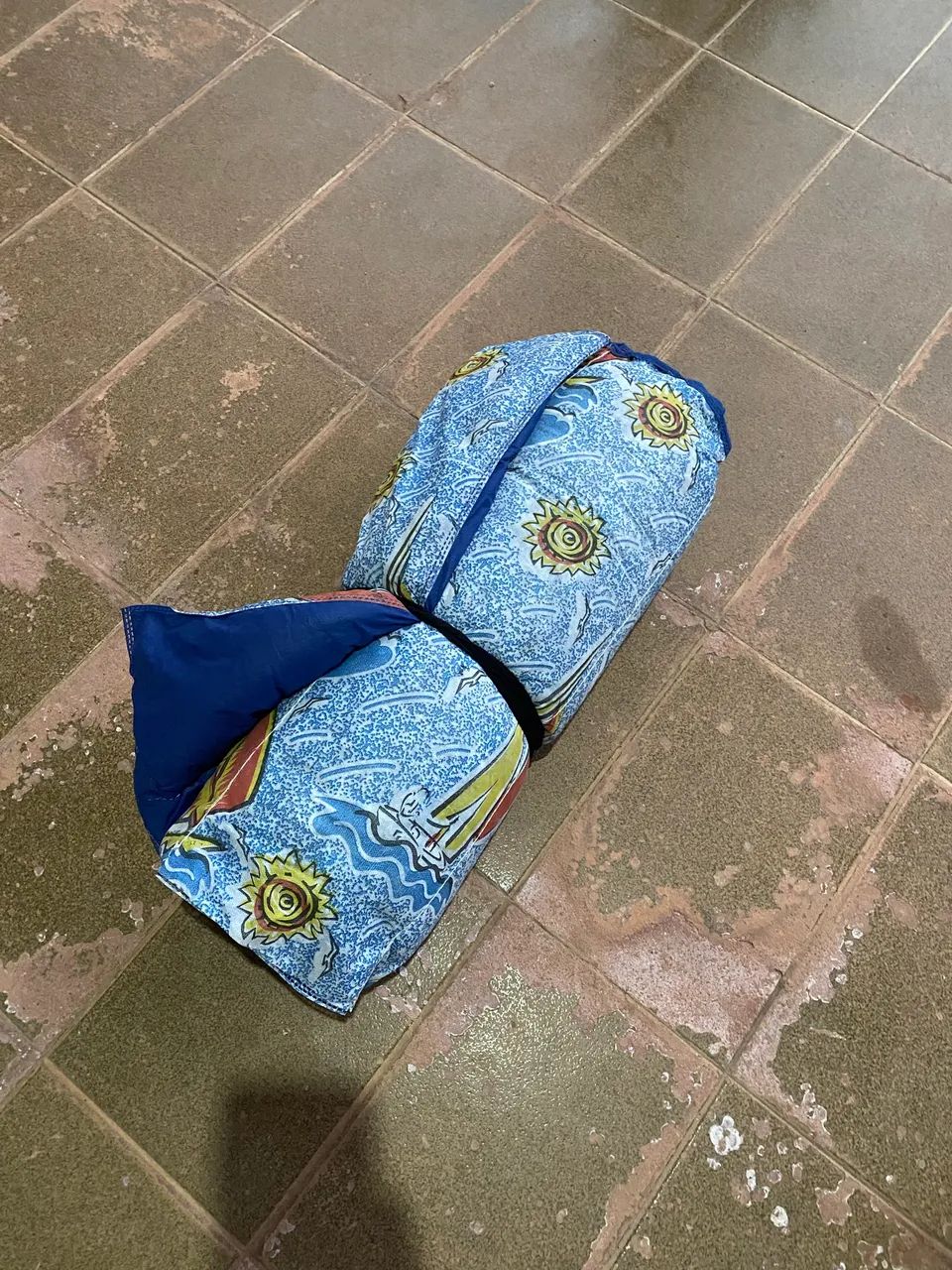 Barraca para 4 Pessoas + Colchão de Solteiro - Foto 2
