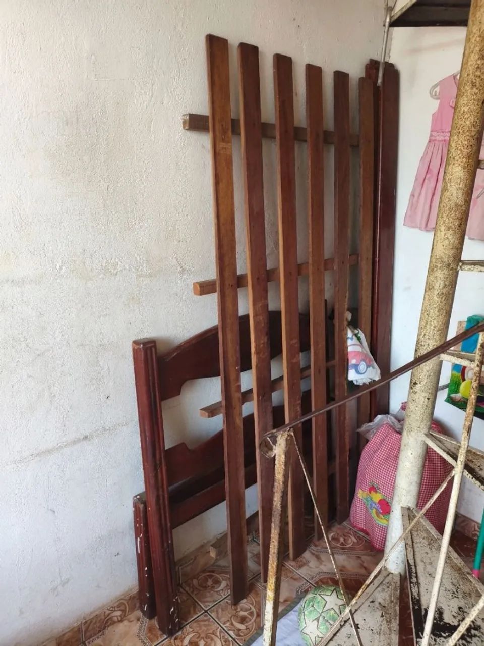 Cama de solteiro (Angelim)