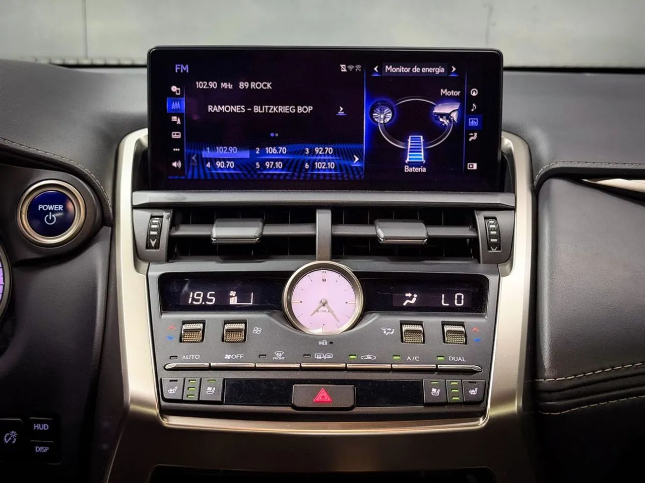 Lexus NX-300 F-sport 2.0 16V 238cv Aut., foto 14 de 20