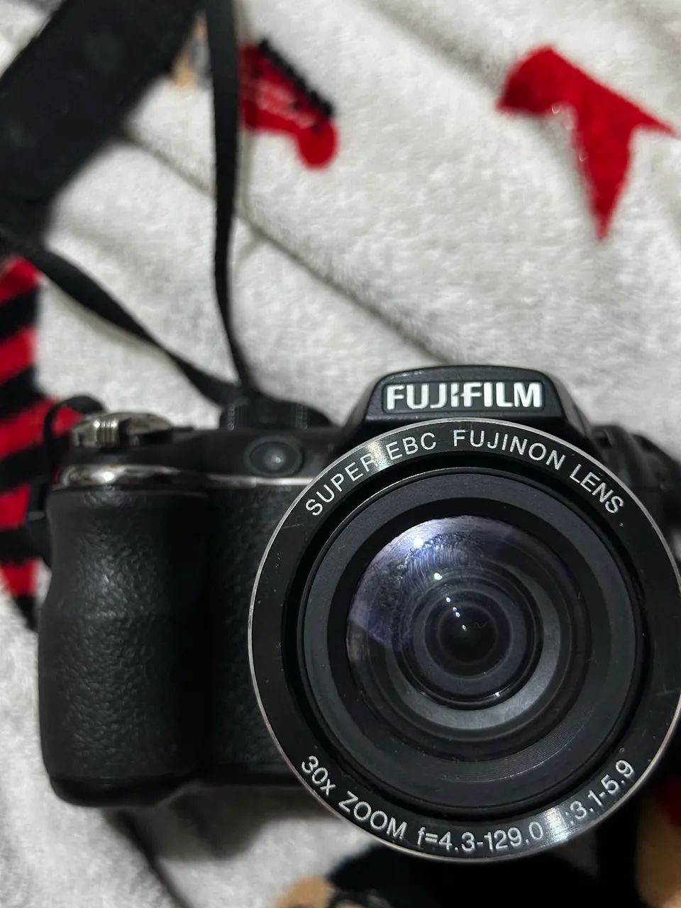 Vendo câmera fujifilm - Câmeras e Filmadoras - Edson Passos