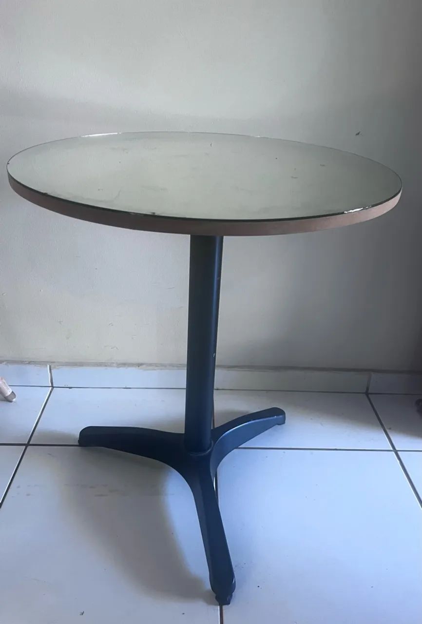 Mesa de centro com espelho 