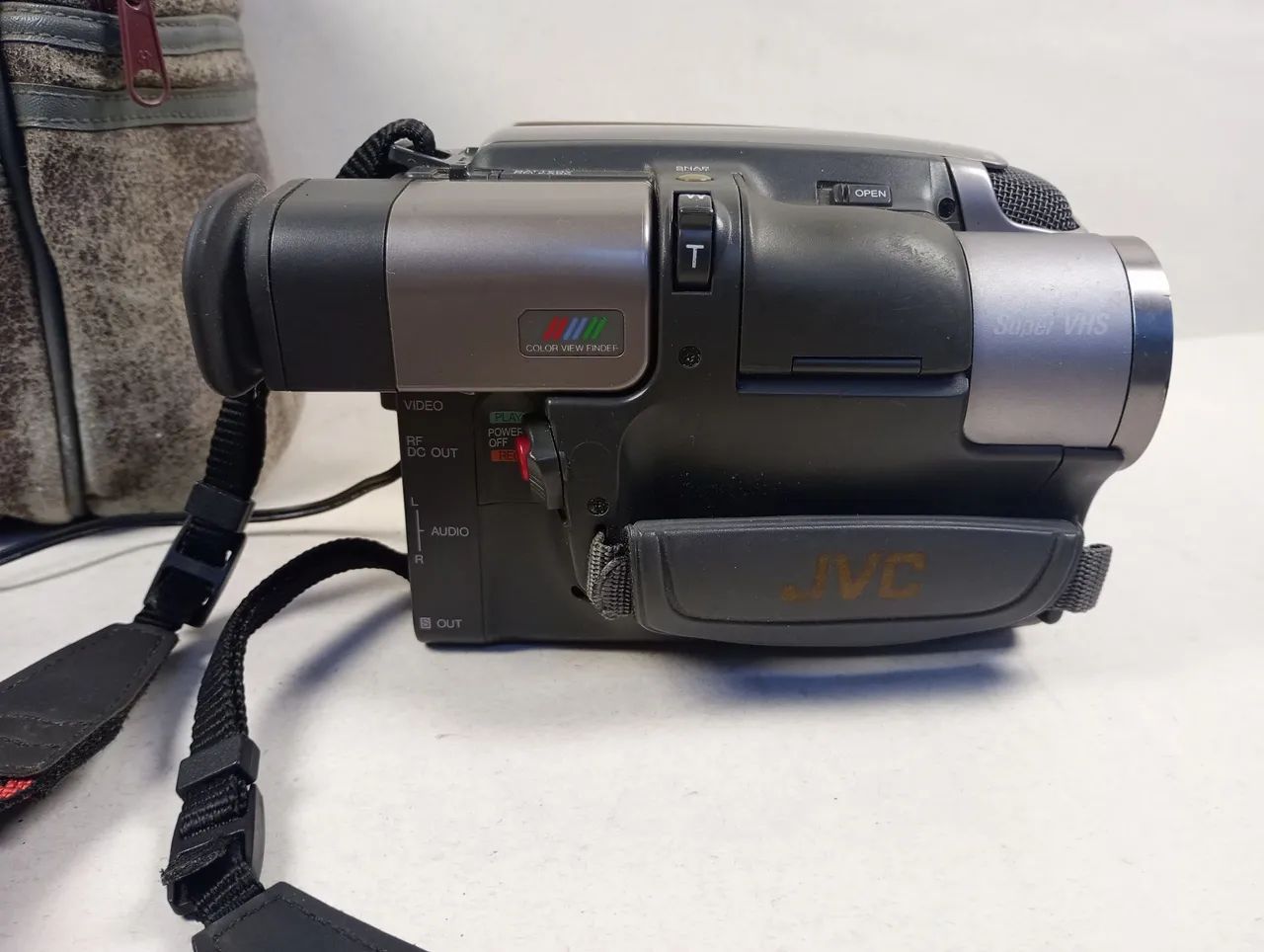 Filmadora JVC GR-SZ7 Super VHS-C Vintage com Acessórios