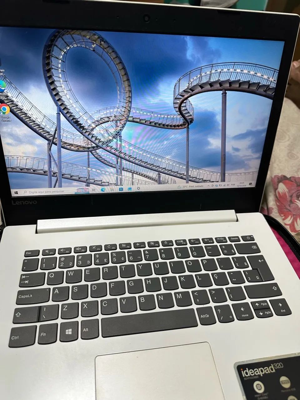Notebook Lenovo IdeaPad 320 Intel Core i3 - Funcionando
