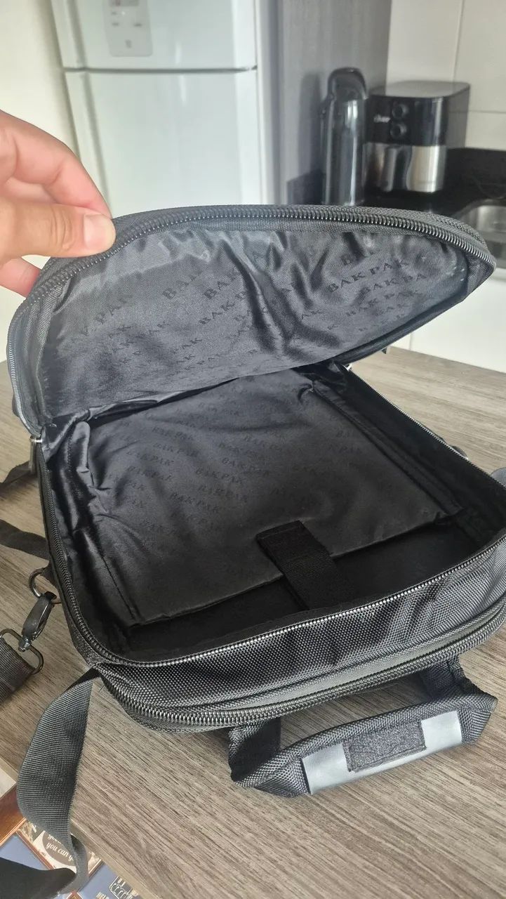 Mochila Notebook preta em lona - Foto 5