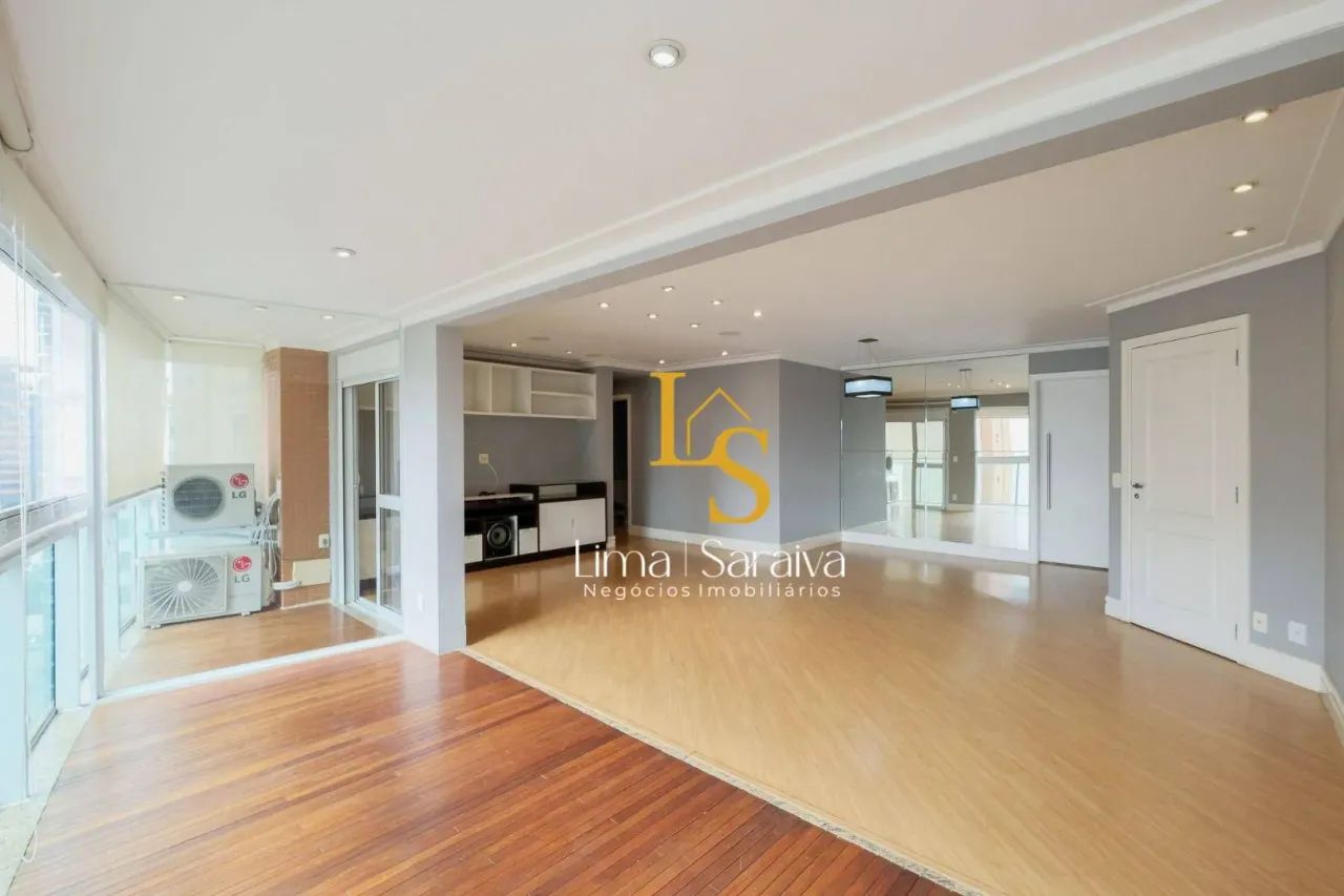 Apto com 3 suítes à venda, 124m² - Vila Olímpia