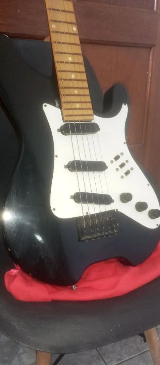 Guitarra Jennifer Usada - Foto 3