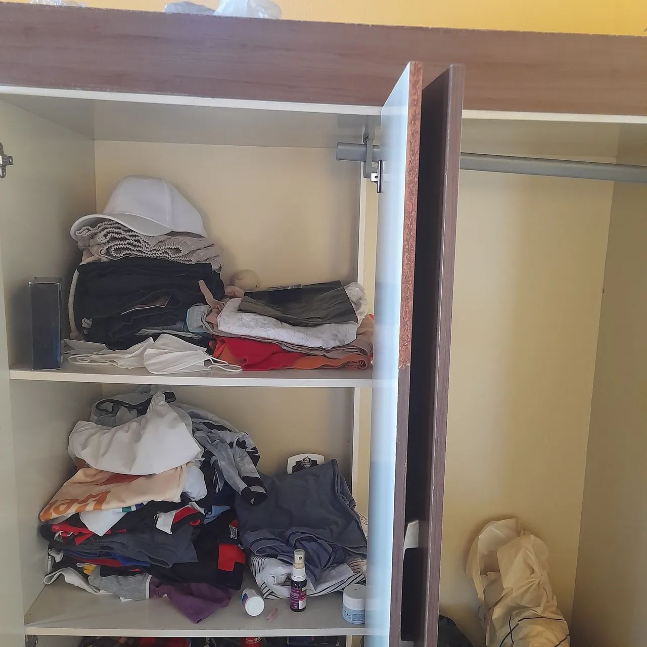 Guarda- roupa 