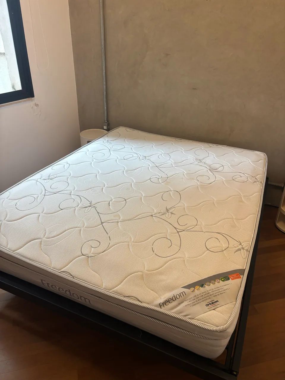 1 Cama casal Queen size de ferro c/colchão - Foto 5