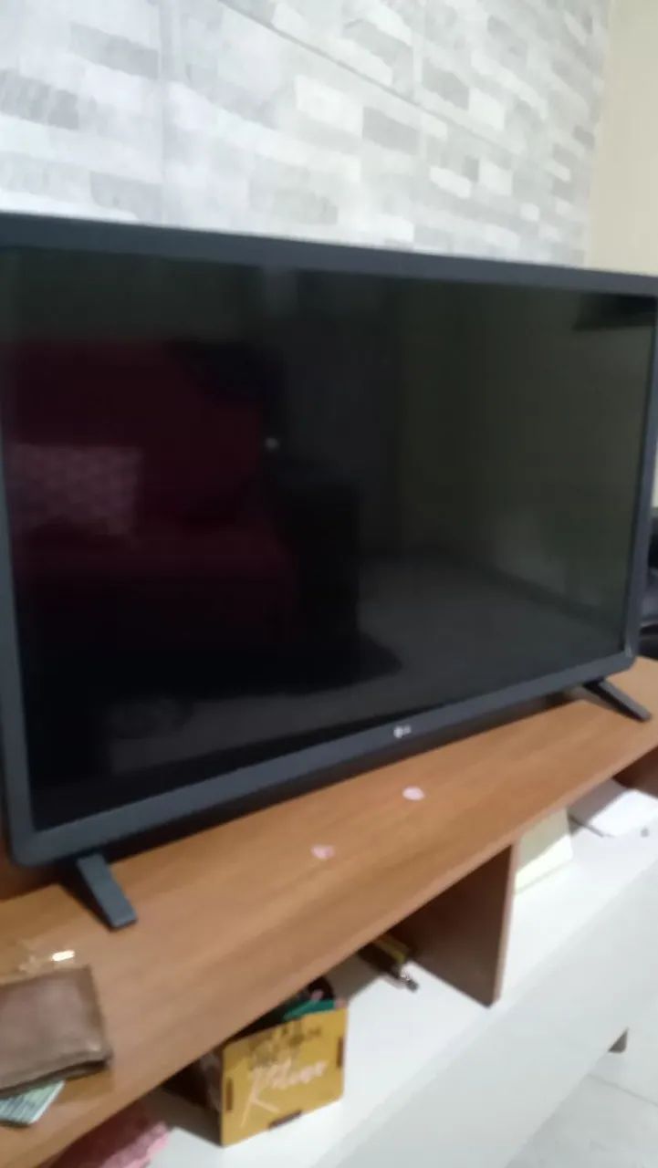 Tv LG smart 32 polegadas acompanha antena e controle  - Foto 2