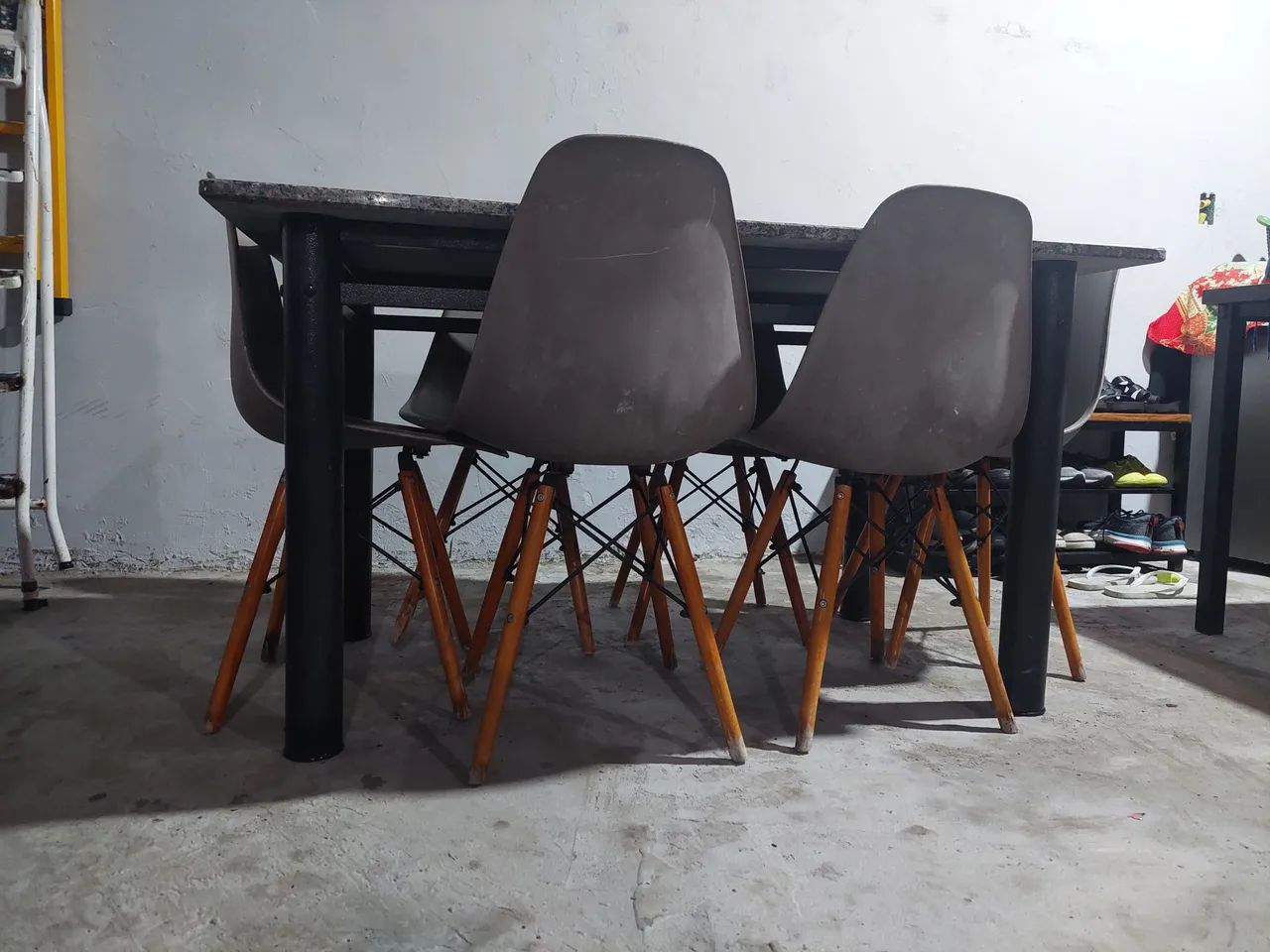 Mesa de mármore com 6 cadeiras  - Foto 5