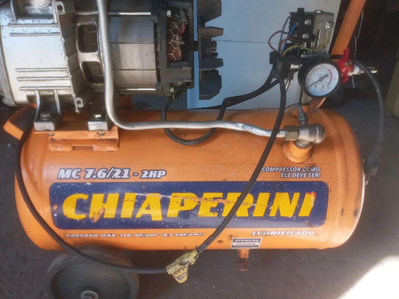 Vendo um compressor de ar chiaperini Mc 7.6/21-2hp