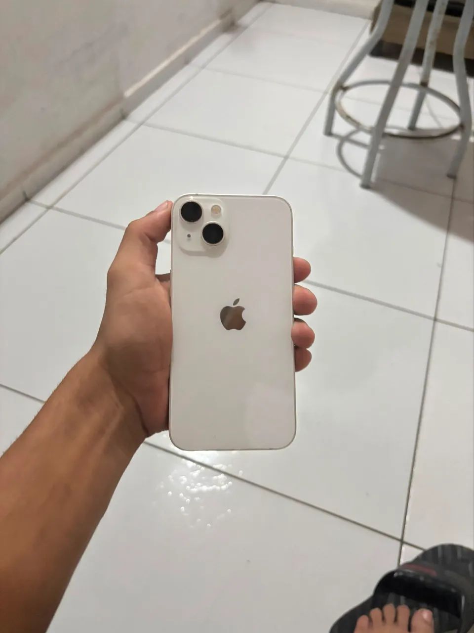 VENDO IPHONE 13 USADO - Foto 4