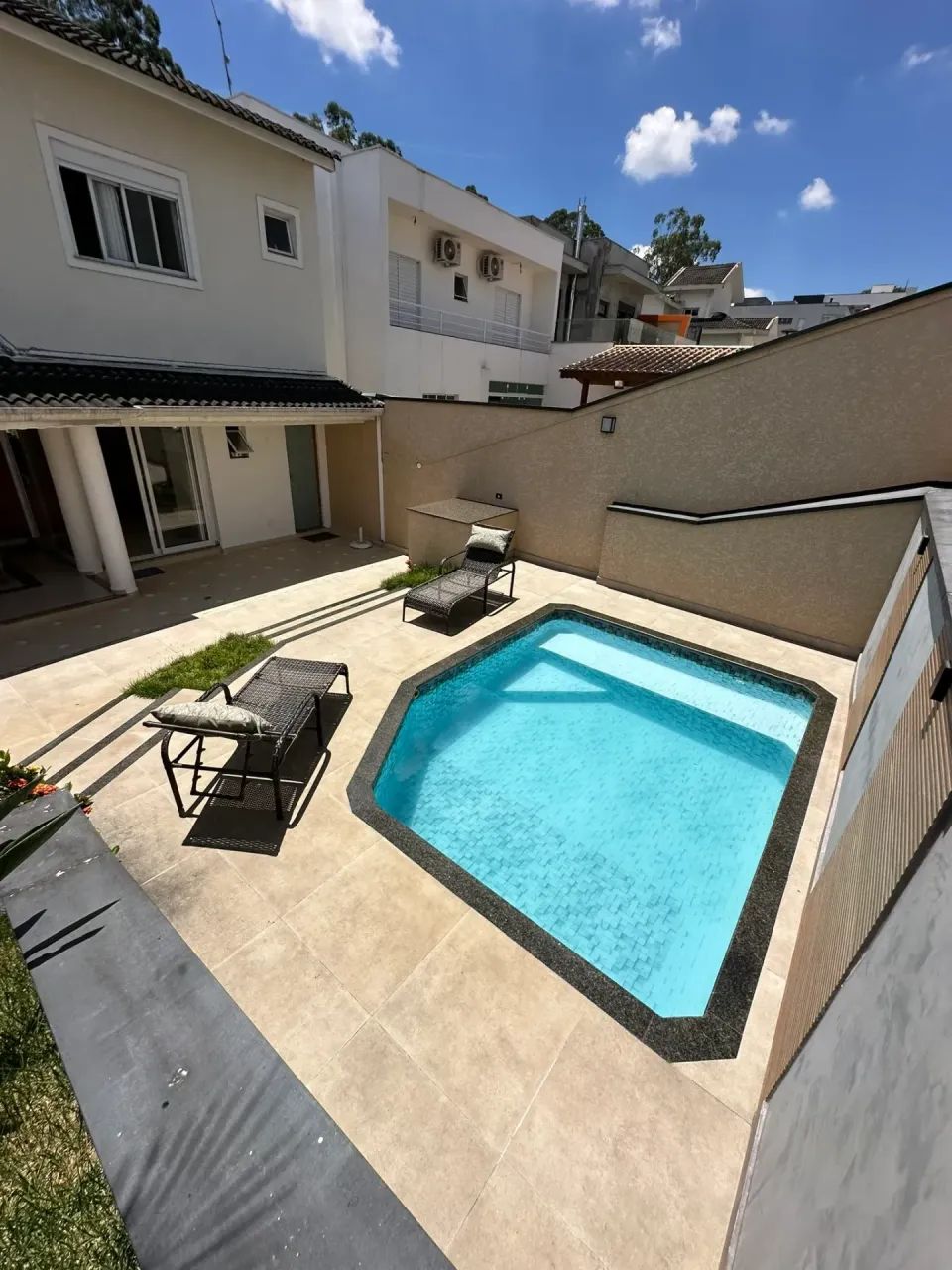 Casa com 3 suítes à Venda, quintal amplo com piscina - Foto 3