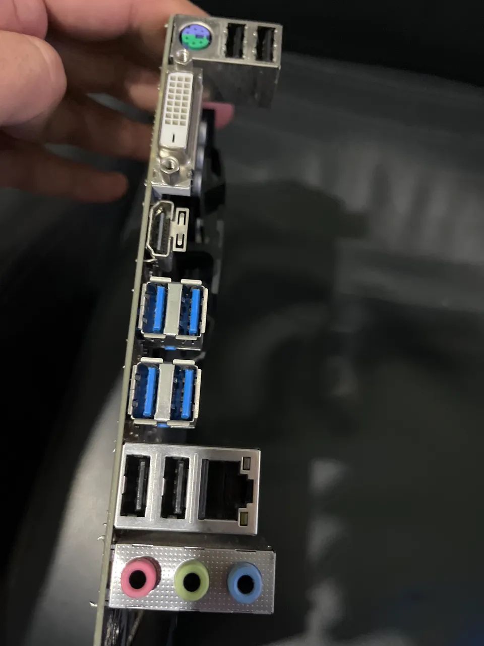 Placa mãe Gigabite B450M soquete AM4 - Foto 3