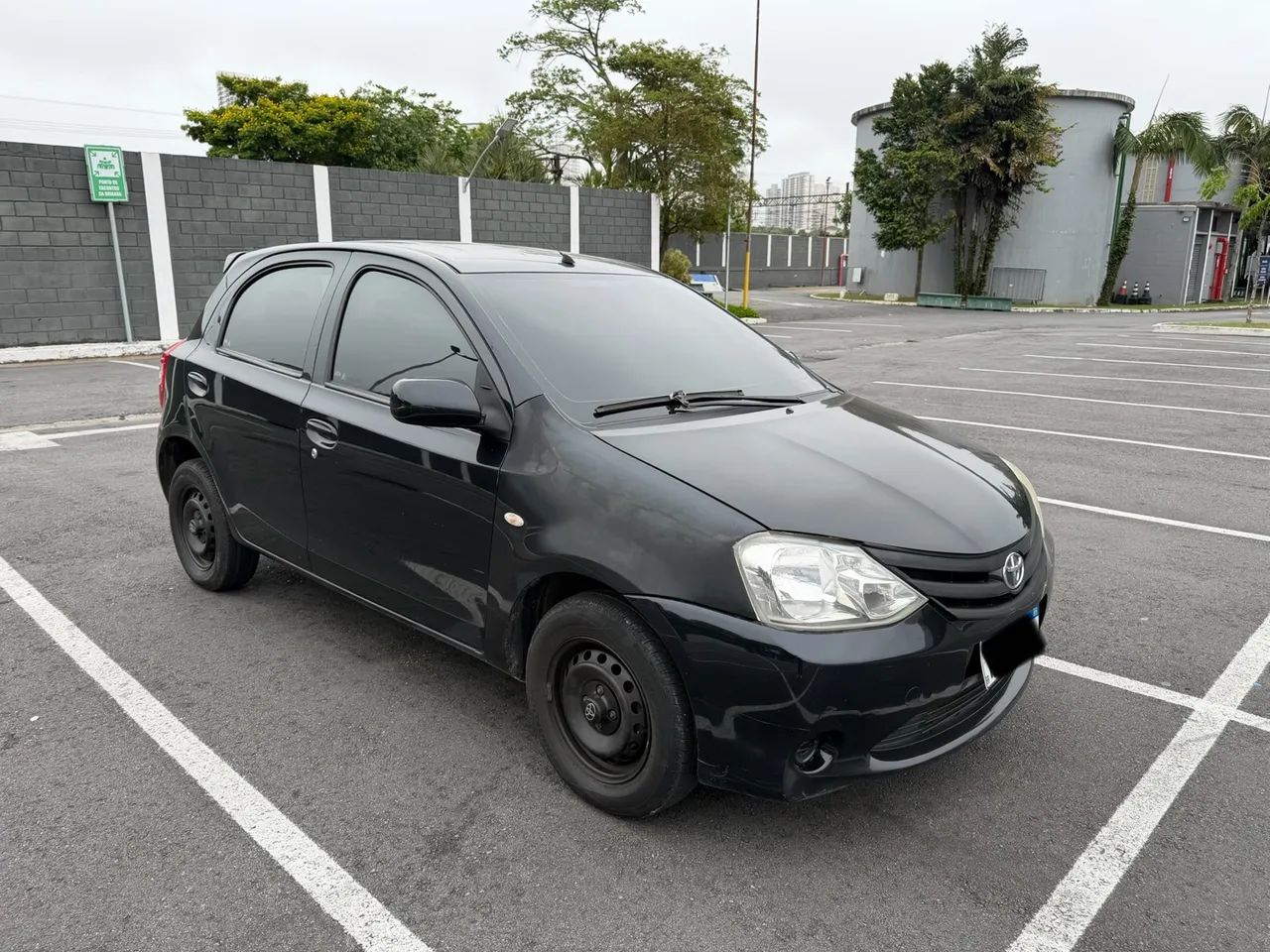 Toyota Etios XS 1.3 Flex 16V 5p Mec., foto 3 de 9