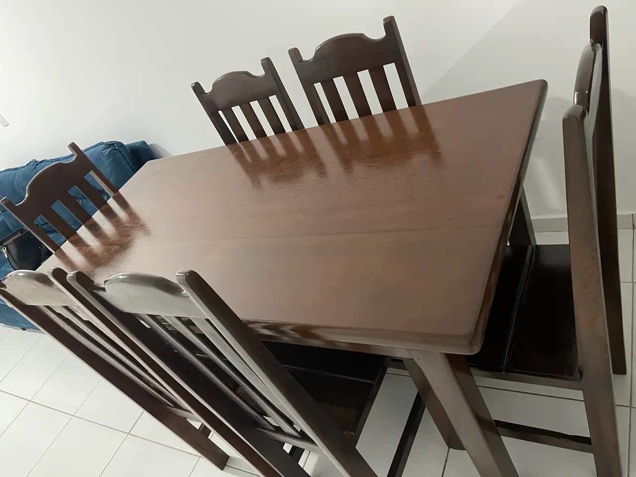 MESA + CADEIRAS DE MADEIRA MACIÇA  - Foto 2
