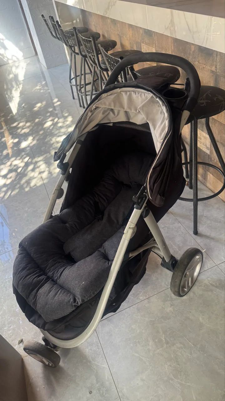 Vende-se carrinho de bebê 