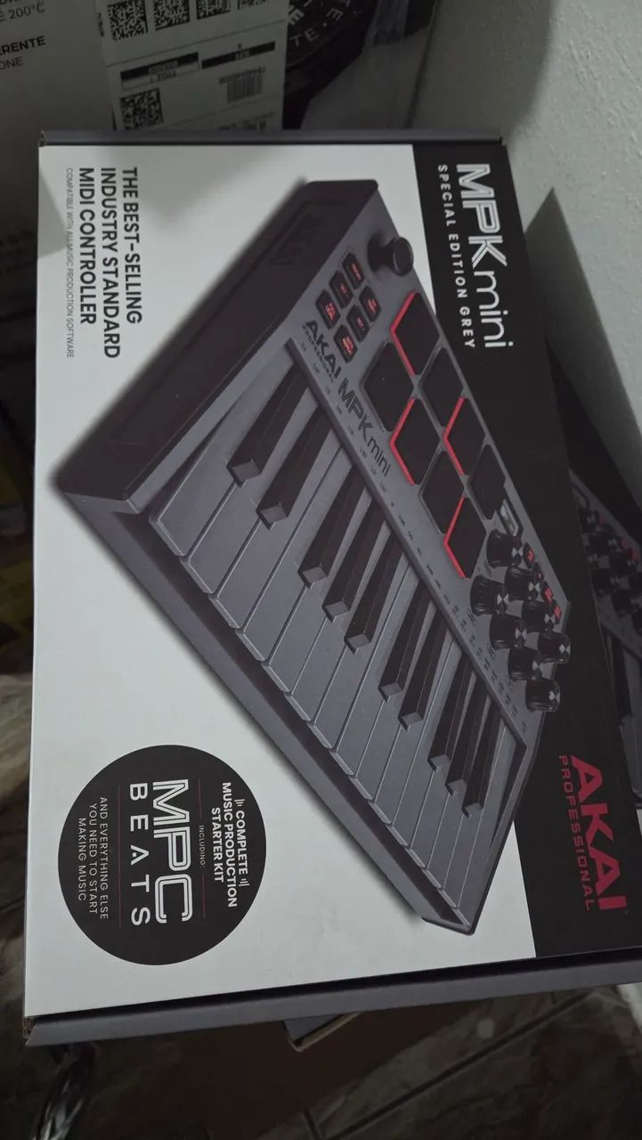 Lacrado) Teclado Controlador Akai Professional MPK Mini MK3 Cinza