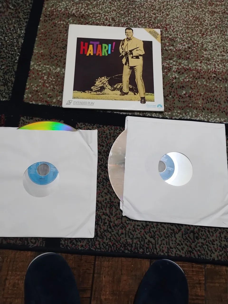 Vídeo Disc  Laser Hatari ! ( Duplo) - Foto 2