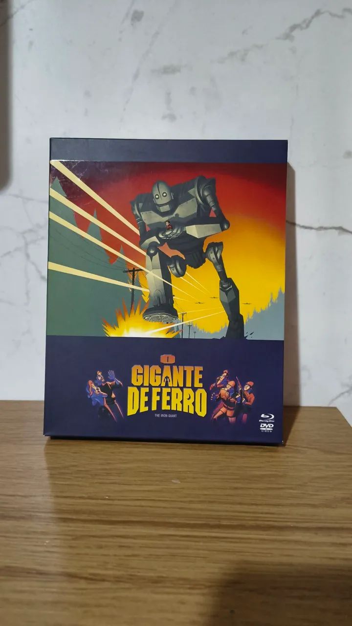 Blu-ray Gigante de Ferro Duplo com Luva e Cards