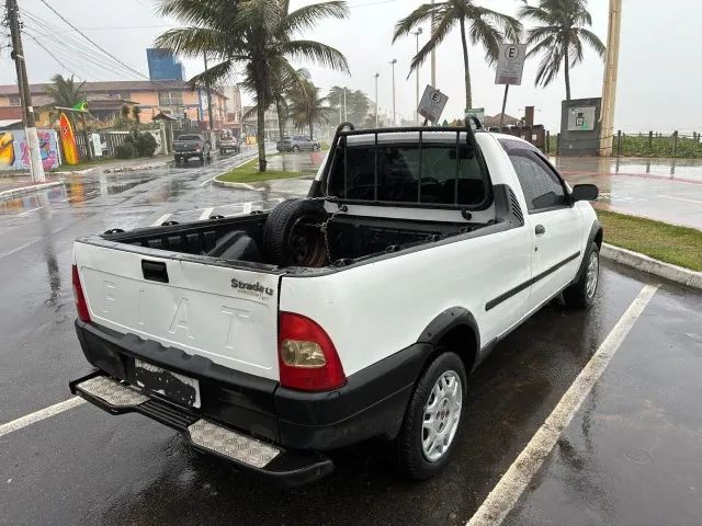Fiat Strada 1.3 MPI Fire 8V 67cv CE 2004 - Foto 4