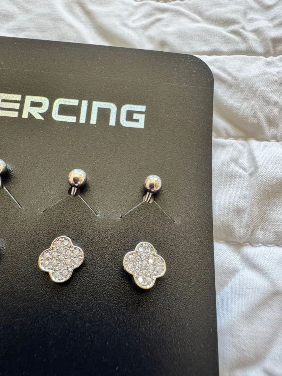 Piercing de umbigo em aço cirúrgico - Foto 2