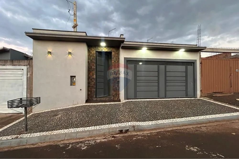 Viva com conforto: casa completa e moderna no Veneza
