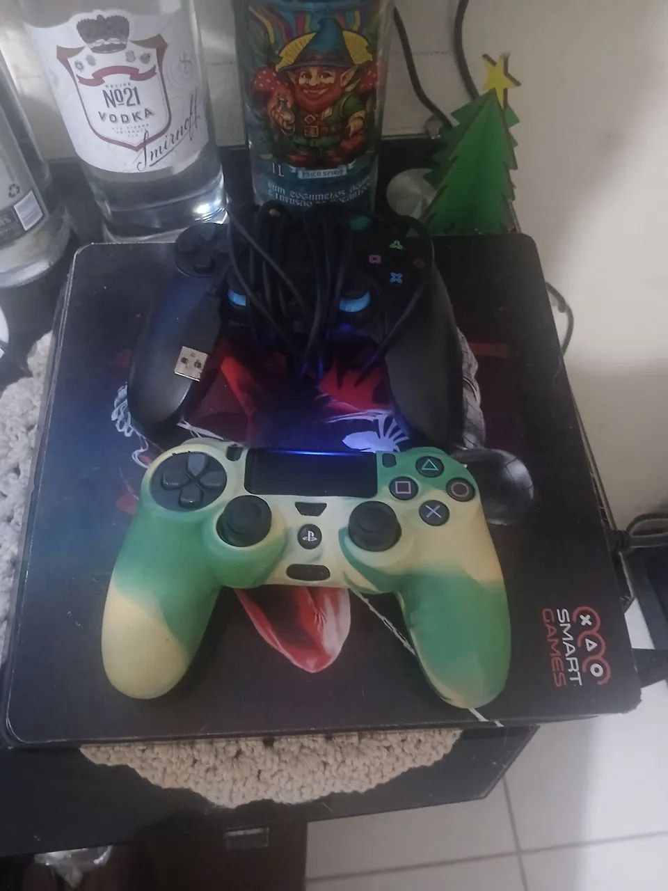 Ps4  de 1 terá ( 1 controlhe original e 1 paralelo ) - Foto 2