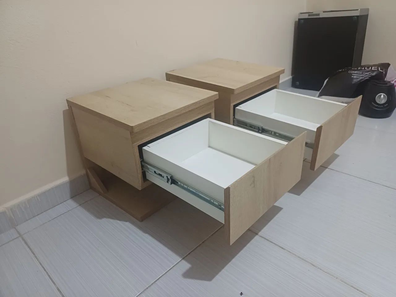 Criados em mdf , vendo ou troco em algum celular  - Foto 4