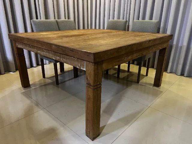 Linda Mesa de Jantar em Madeira de Demolição