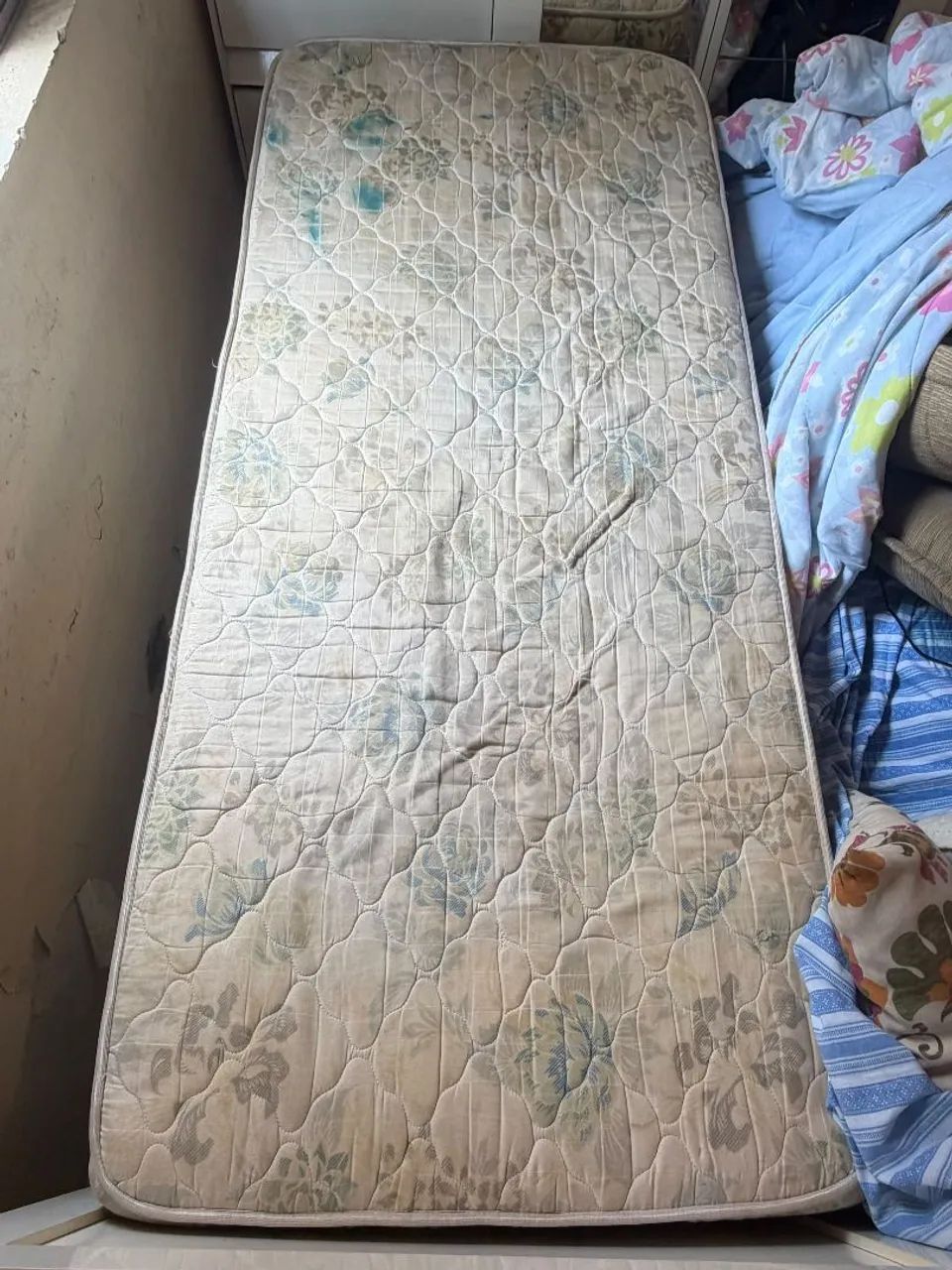 Cama juvenil branca, com colchão  - Foto 5