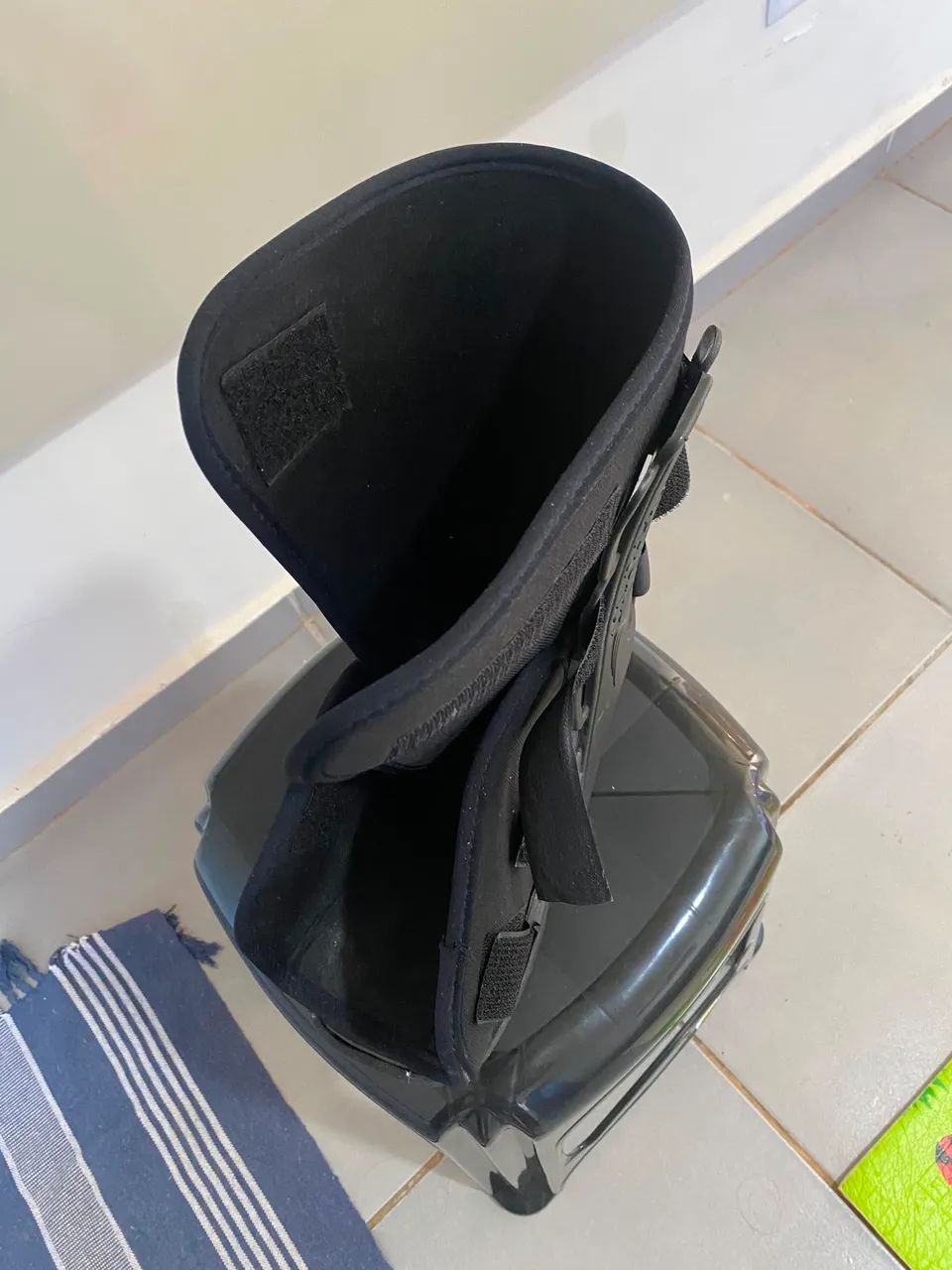 Muleta e bota ortopédica  - Foto 2