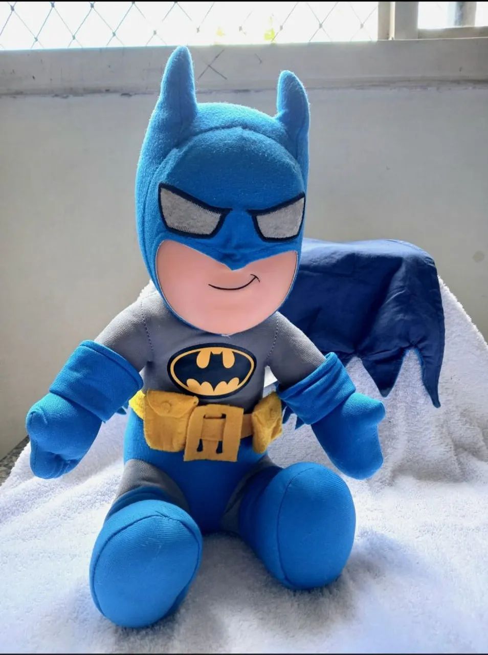 Boneco Batman Pelúcia e Vinil Multibrink  - Foto 2