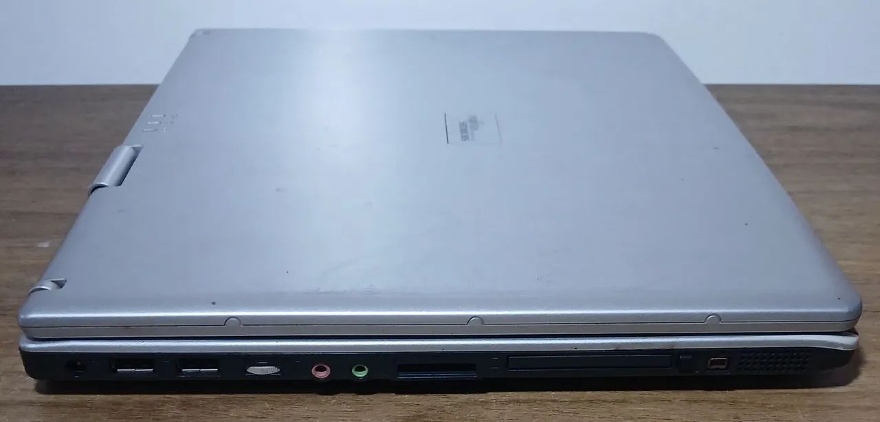 Notebook Fujitsu Siemens Amilo M7440 - Para retirada de peças  - Foto 5