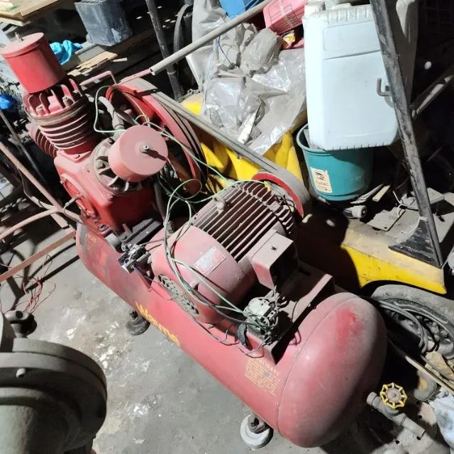 Compressor de Ar Wayne 40 pes 10cv 275 litros Usado - Foto 4