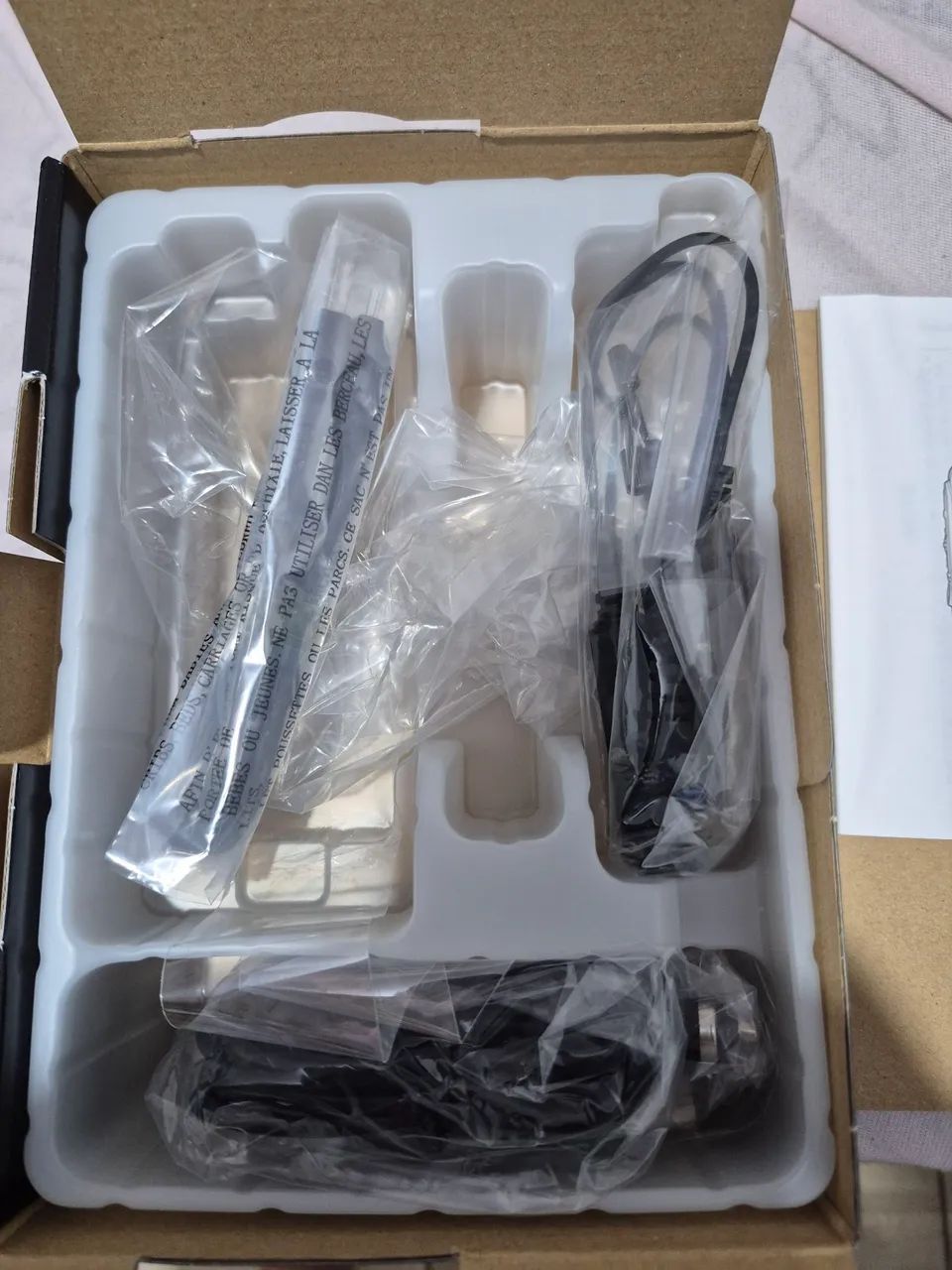Rádio Aeronáutico Yaesu FTA 550 AA - Foto 3