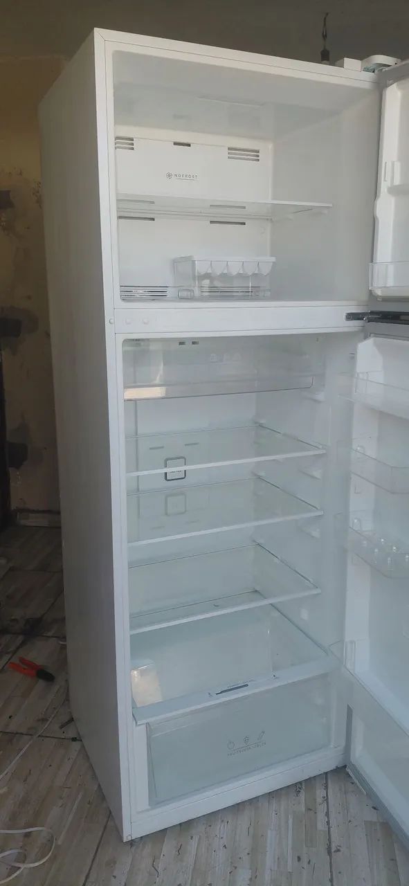 Geladeira Midea estado de nova - Foto 3