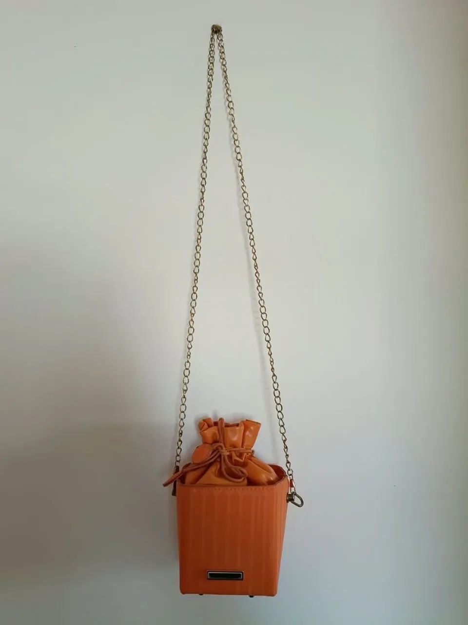 Bolsa quadrada laranja 