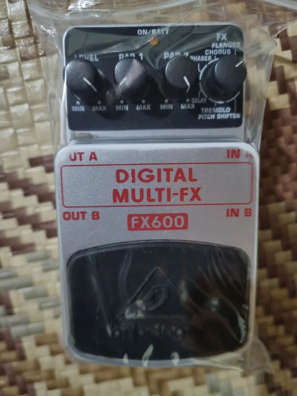 Pedal Behringer Fx600 Multi-efeitos + Manual E Caixa - flanger chorus phaser pitch delay - Foto 2