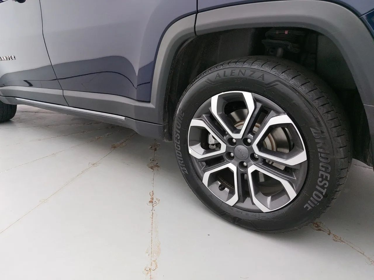 Jeep Commander Limited T270 1.3 TB Flex Aut., foto 12 de 18