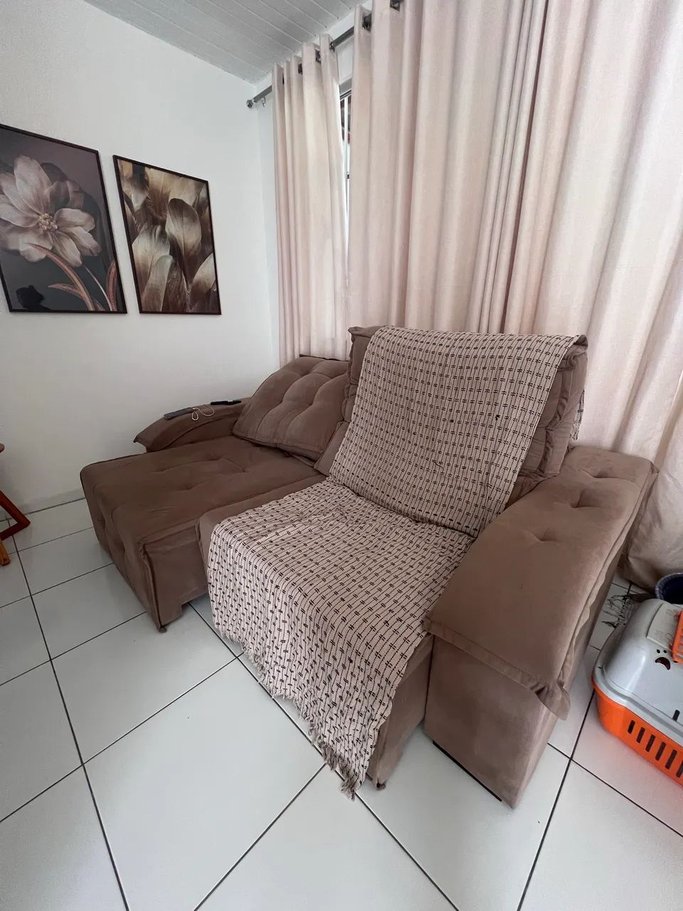 Sofá novo, marrom65566182279043120