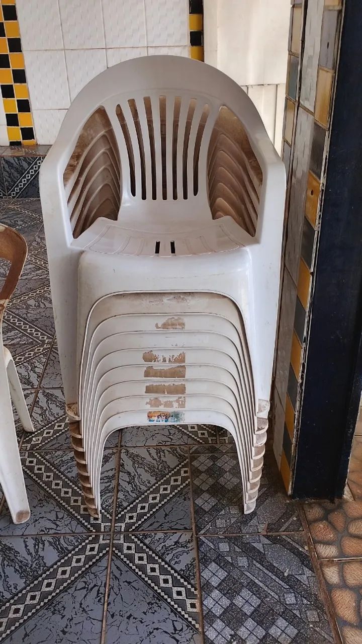 Cadeira de plástico
