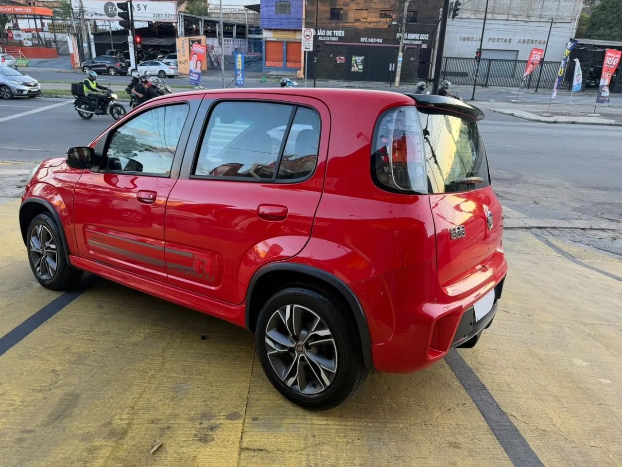 Fiat Uno Sporting 1.3 Flex 8V 5P 2017 - Foto 3