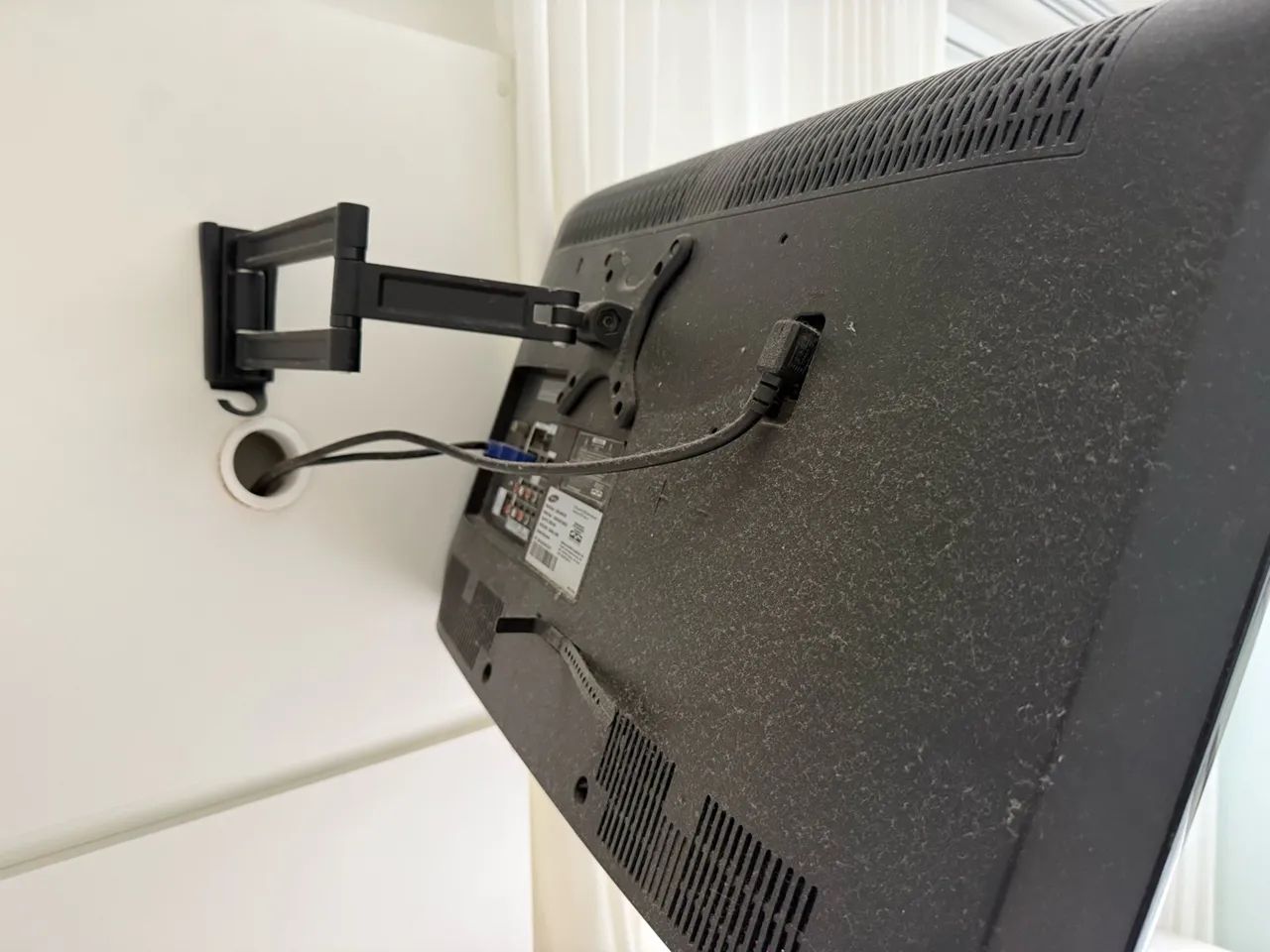 Tv Samsung 26 polegadas LN26C450E1M com braço de parede - Foto 5