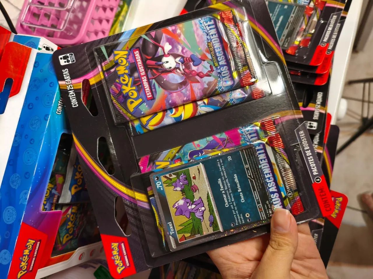 Quadri Pack Pokémon TCG Caos Ascendente Original Lacrado - Foto 3