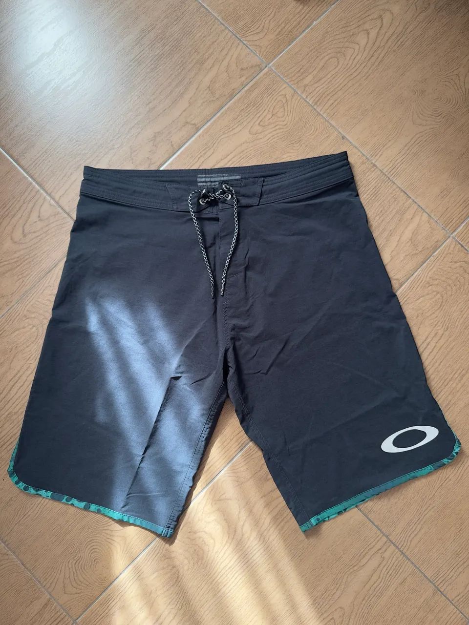 Bermuda Oakley 