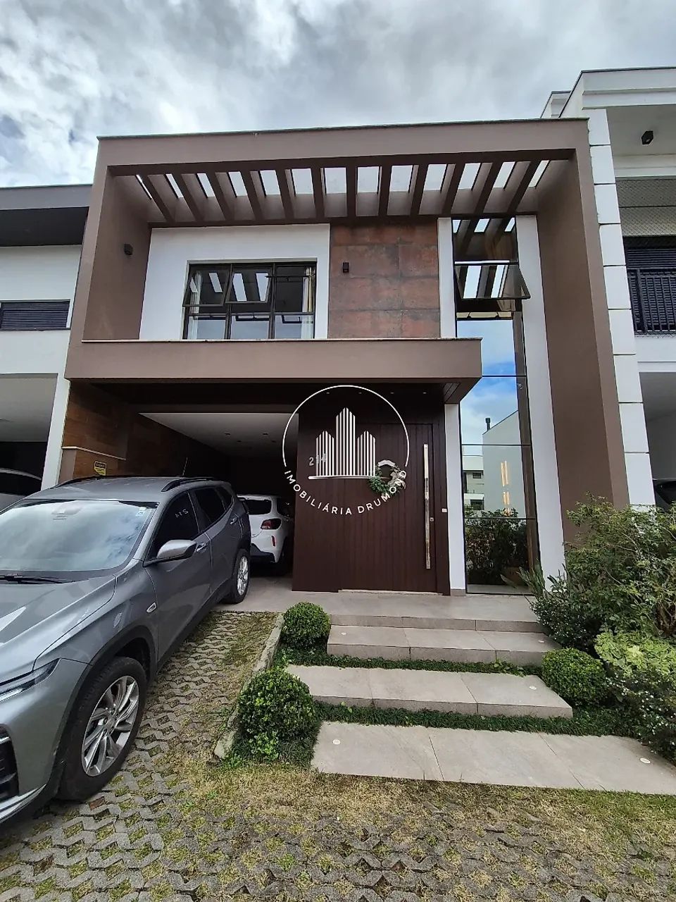 Casa 3 Quartos 215m² 3 Suítes no Costa do Sol - Beira Rio
