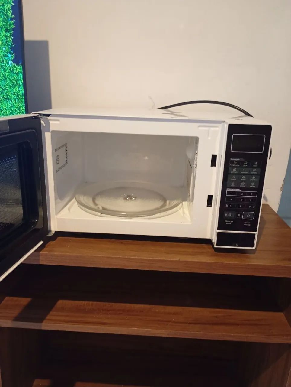 Microondas 20 litros  - Foto 2