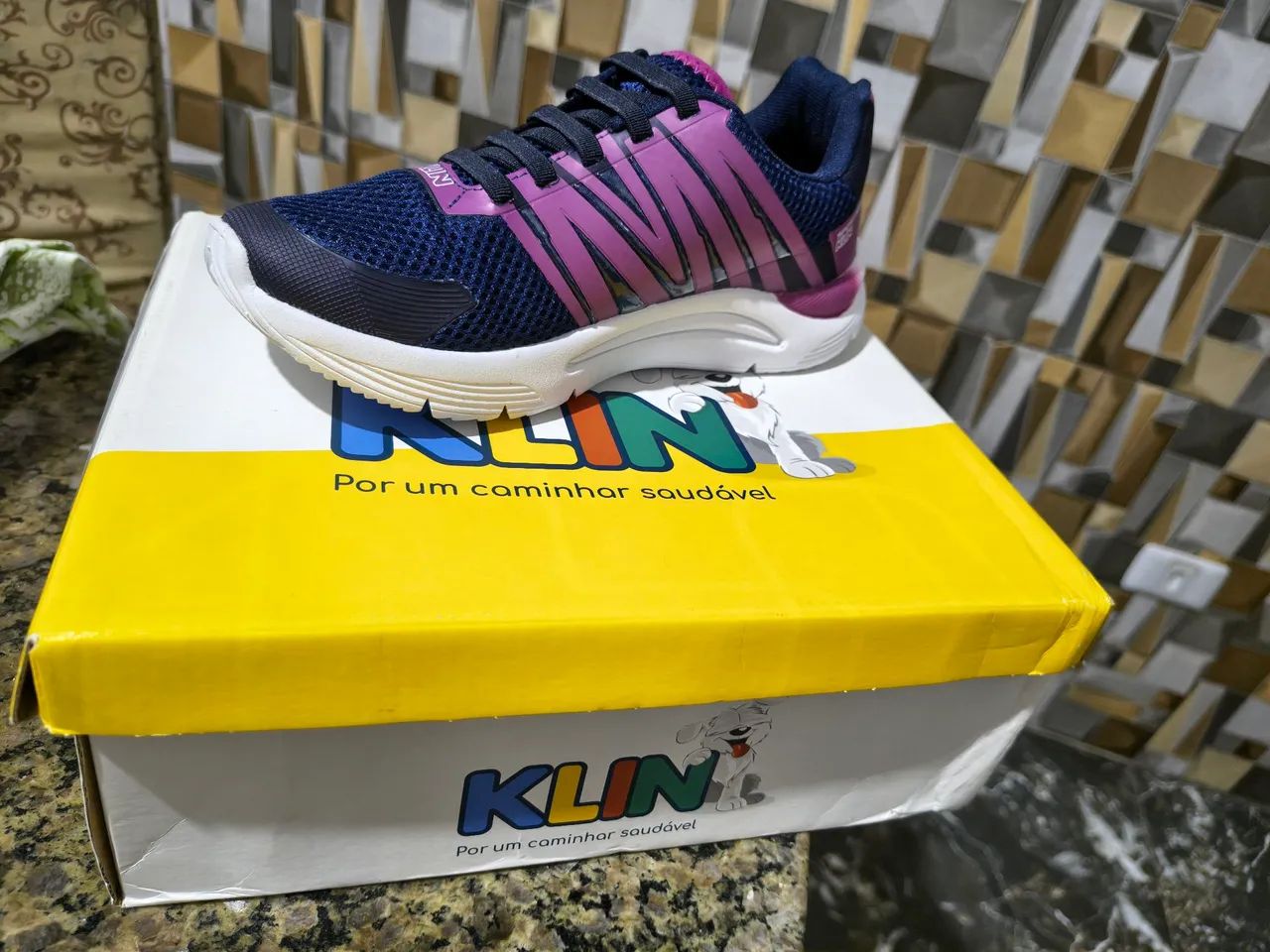 Tênis Klin novo na caixa!!! Nunca Usado!!! - Foto 3