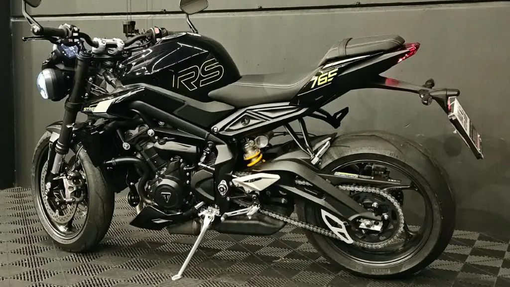 STREET TRIPLE 765 RS - Foto 5